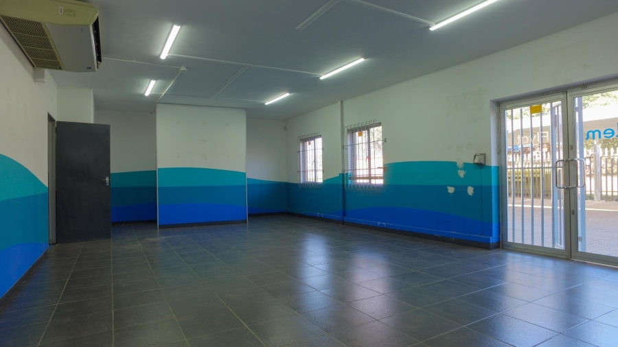 Commercial Property for Sale in Oos Einde North West